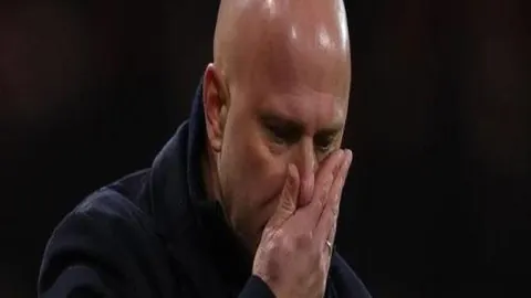 “零失误防守是关键，板仓滉强调团队沟通之重”